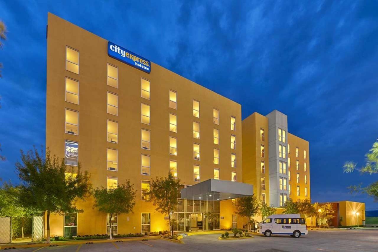 City Express Suites By Marriott Silao Aeropuerto Buitenkant foto