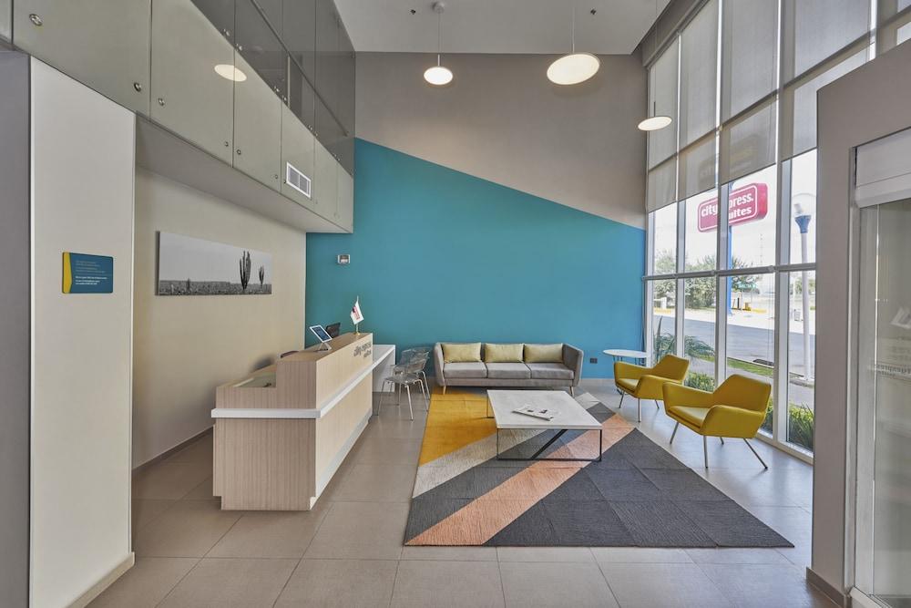 City Express Suites By Marriott Silao Aeropuerto Buitenkant foto