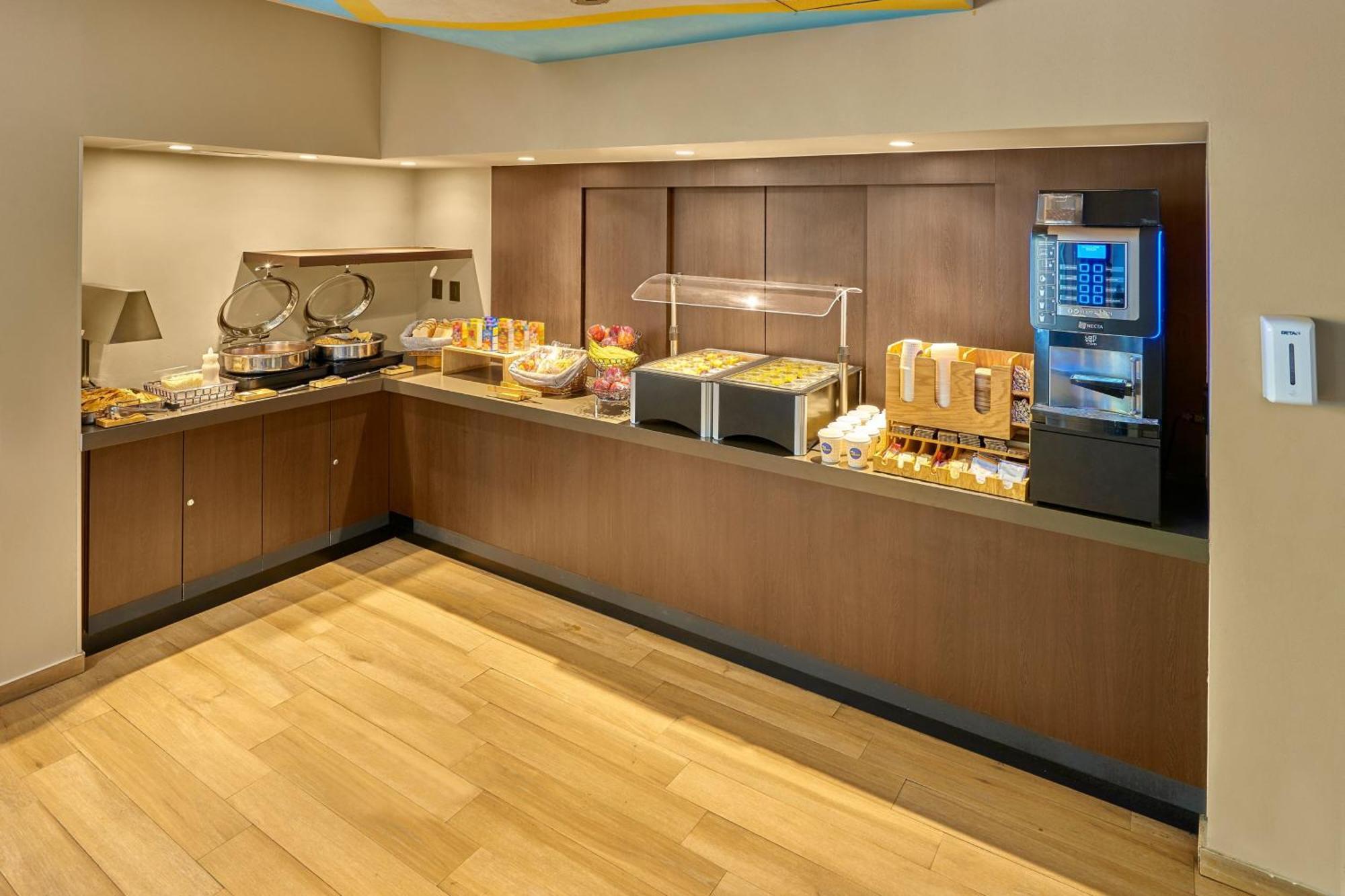 City Express Suites By Marriott Silao Aeropuerto Buitenkant foto