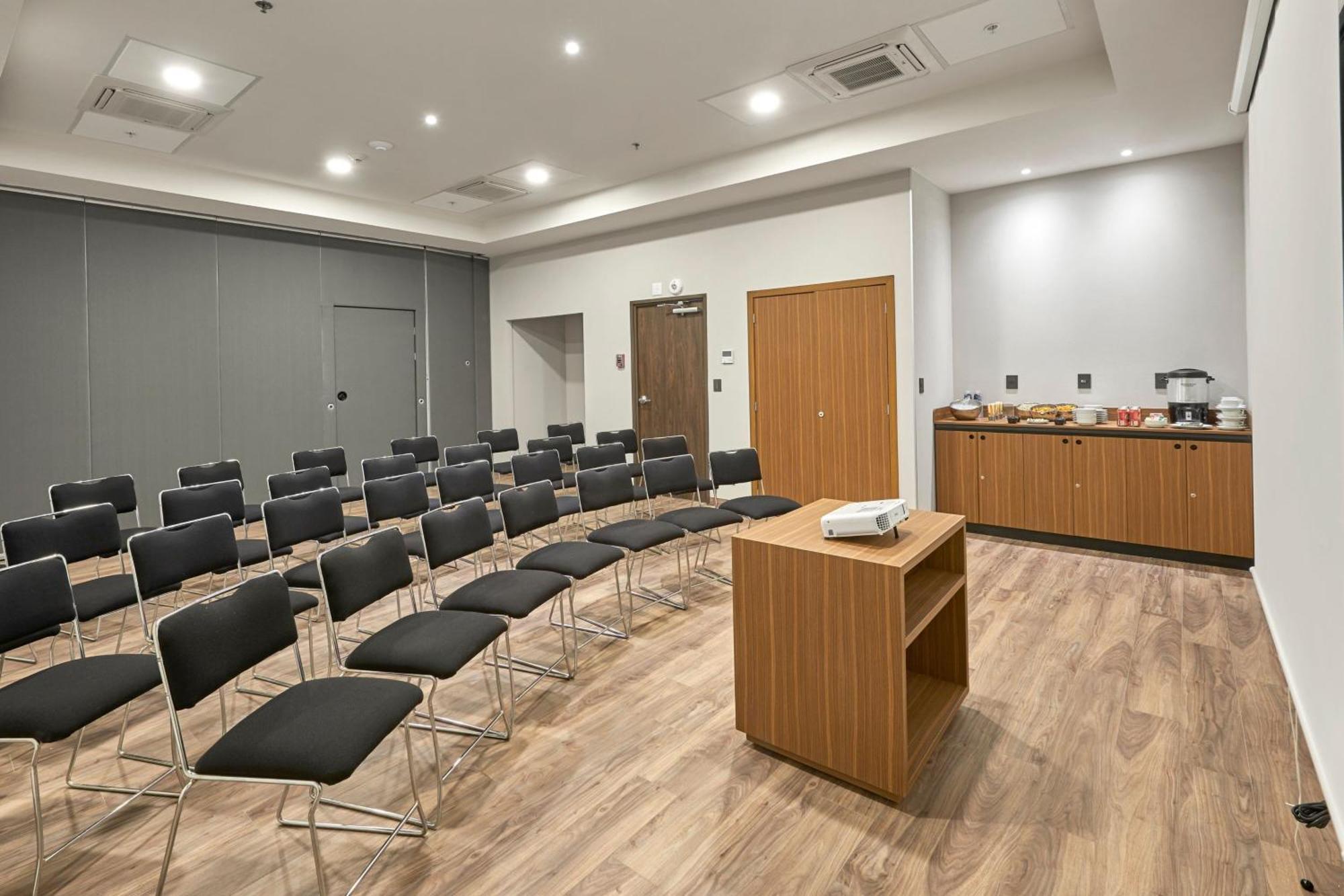 City Express Suites By Marriott Silao Aeropuerto Buitenkant foto